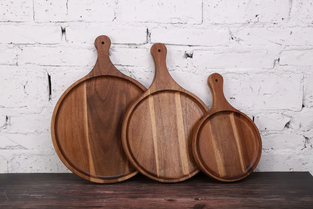 Vague-Round-Acacia-Wood-Serving-Board-38x26x2.1cm-Lifestyle-3.jpg