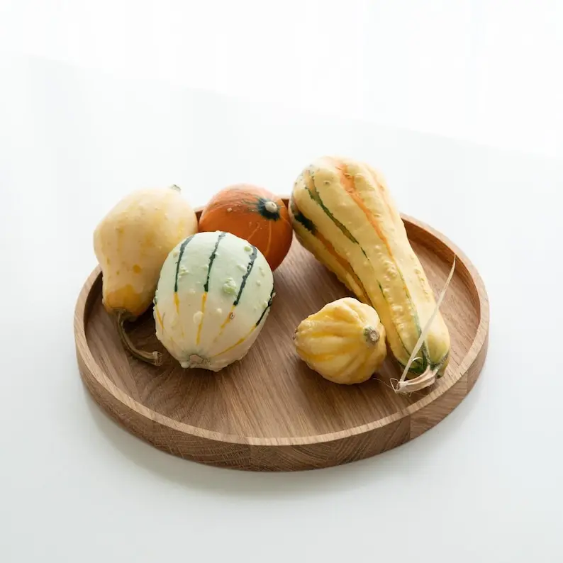Vague-Round-Acacia-Wood-Serving-Tray-20x20x2.1cm-Lifestyle-3.jpg