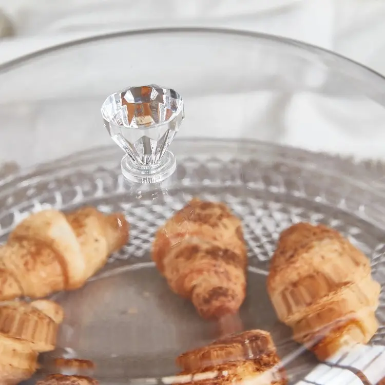 vague-acrylic-diamond-round-cake-set-diamond-design-detail-33-5-cm.jpg