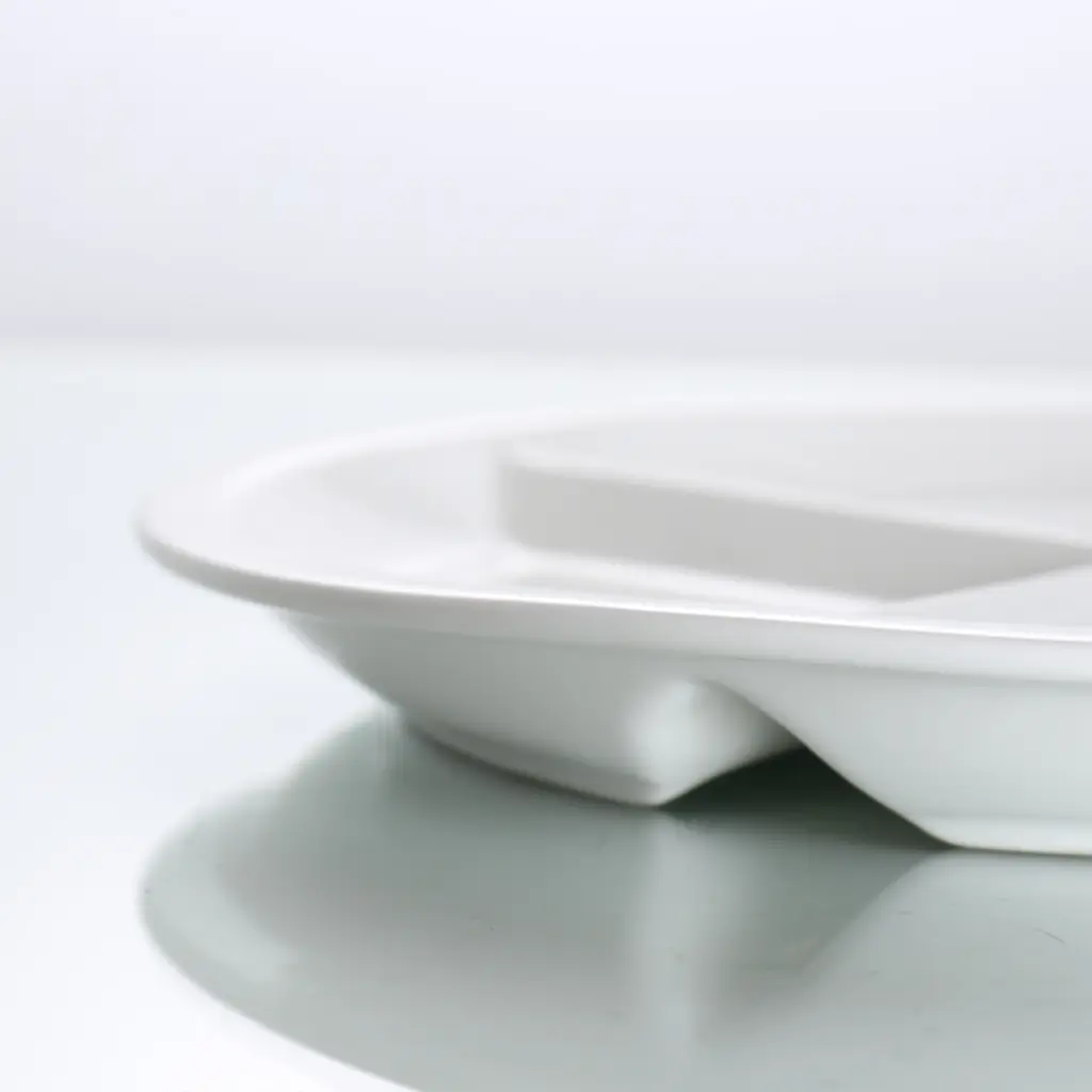 Porceletta-Ivory-Porcelain-3-Compartment-Divider-Plate-23cm-9Inch-Lifestyle-5.jpg