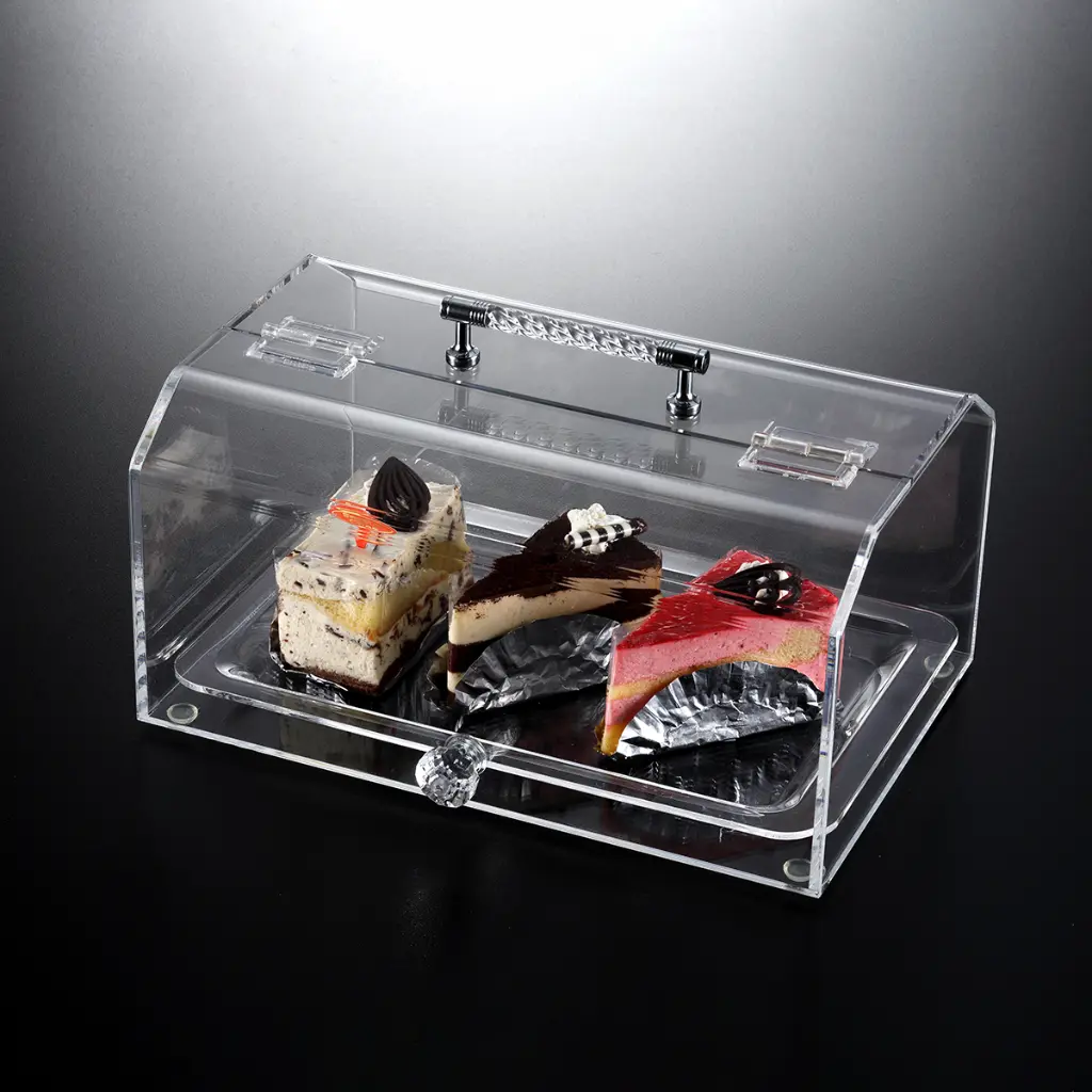 vague-acrylic-cake-box-40x25x16cm-lifestyle-3.jpg
