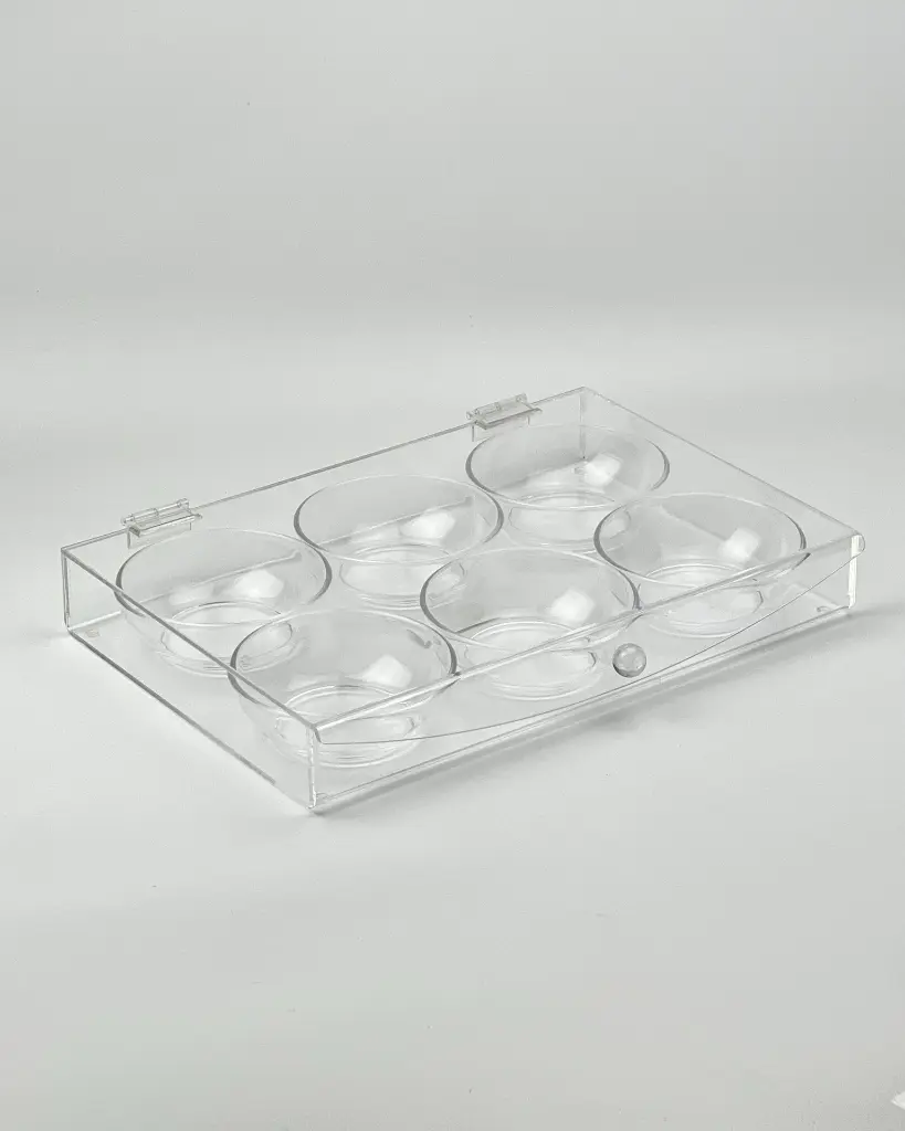 vague-acrylic-box-with-6-bowls-lifestyle-3-39-3-cm.jpg