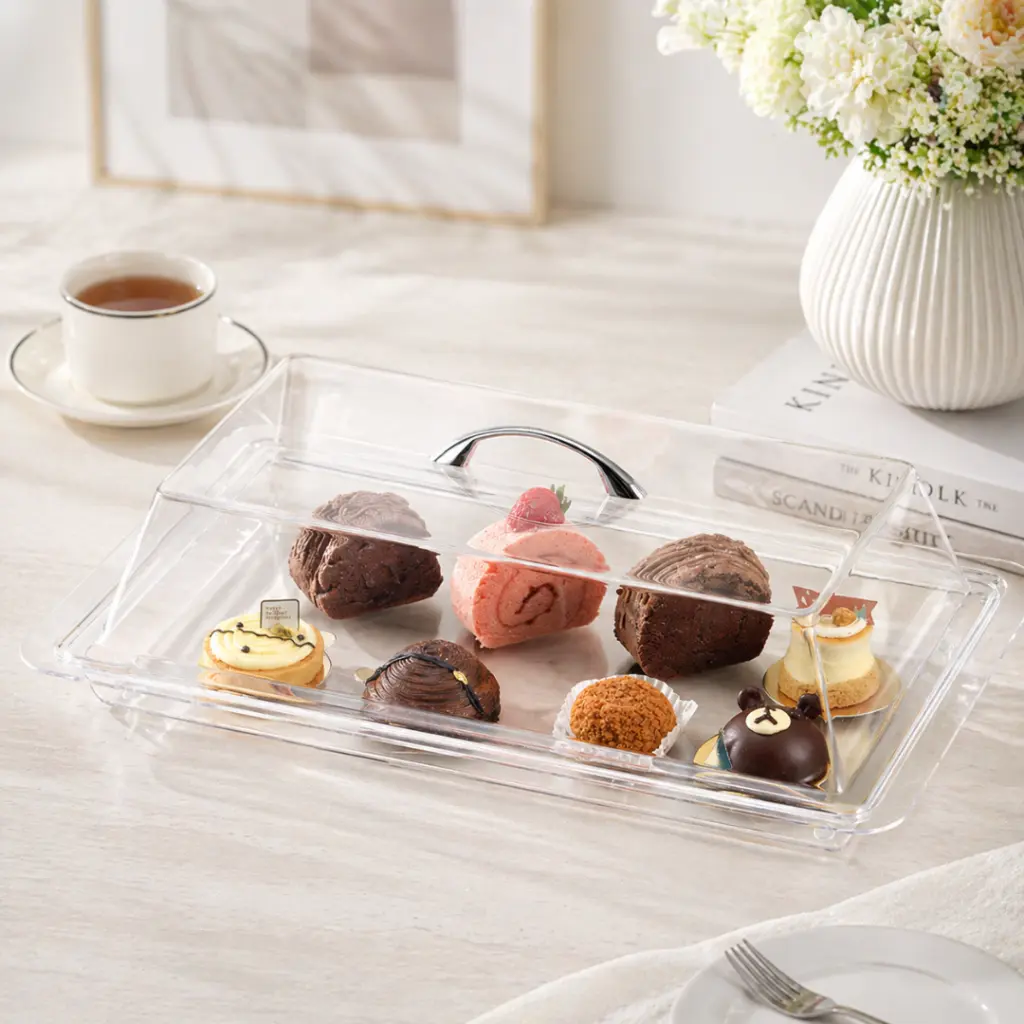 vague-acrylic-rectangular-bread-box-lifestyle-54-cm.jpg