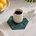 vague-silicone-round-non-skid-insulated-mat-green-15-8cm-lifestyle-1.jpg