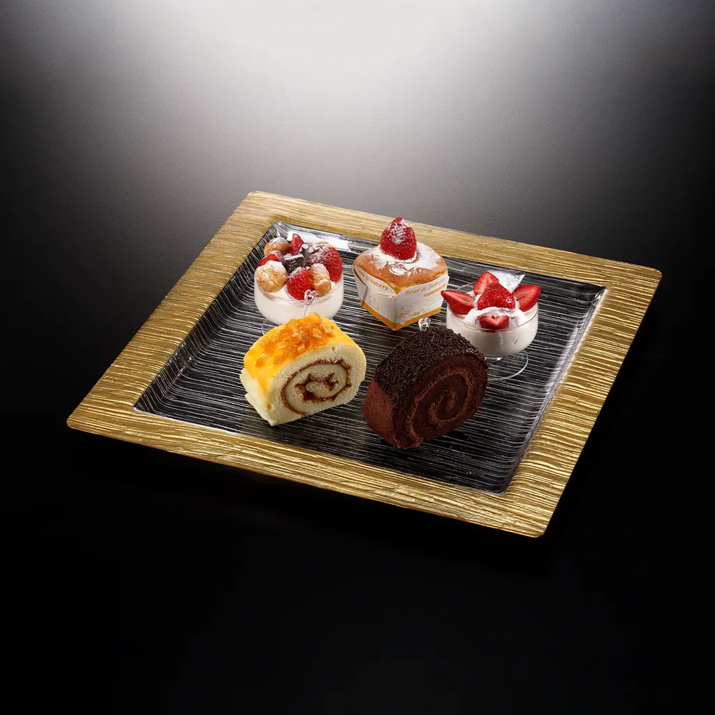 vague-square-acrylic-serving-tray-golden-rim-bark-design-lifestyle-2-40-cm.jpg