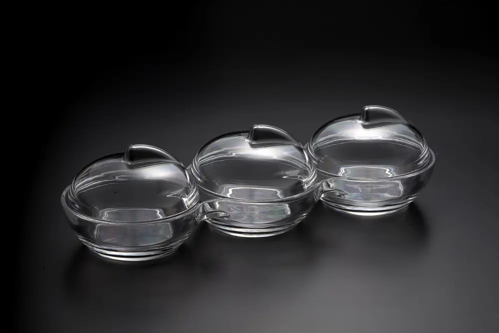 vague-acrylic-3-compartment-hospitality-box-cover-silver-handle-41x14-5x8-5-cm-lifestyle-3.jpg