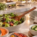 vague-acacia-wood-salad-spoon-26x7-cm-lifestyle.jpg