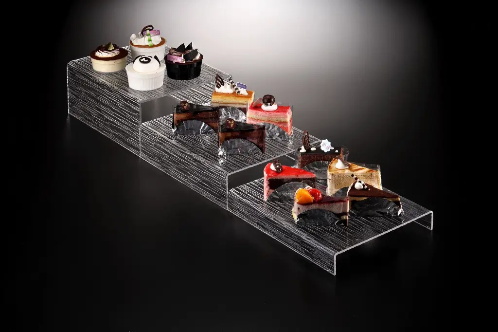 vague-clear-acrylic-dessert-display-set-3-bark-design-lifestyle-2.jpg