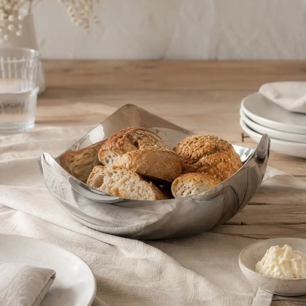 vague-stainless-steel-bread-basket-19cm-lifestyle-1.jpg
