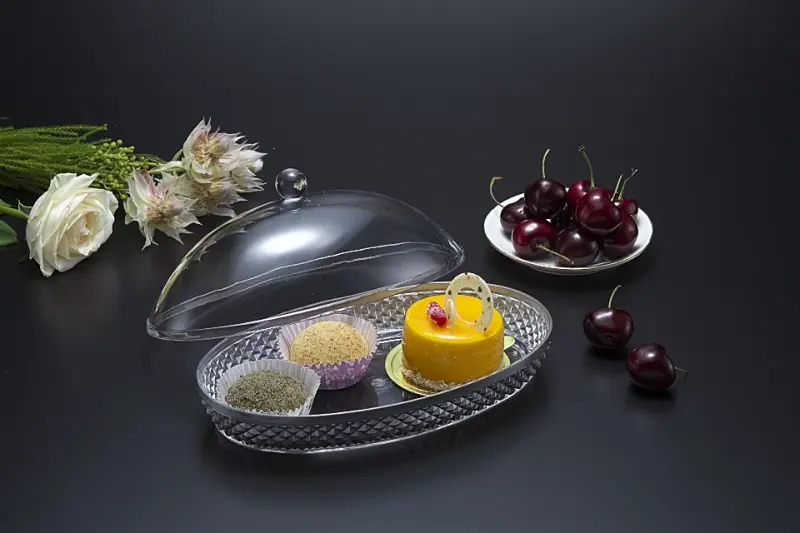 vague-acrylic-diamond-silver-oval-dessert-set-lifestyle.jpg