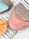 vague-silicone-oven-mitts-blue-grey-14x14cm-lifestyle-3.jpg