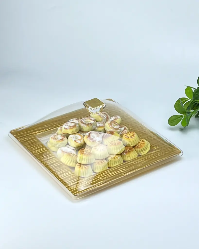 جاط تقديم حلويات بغطاء أكريلك مربع  31 سم لون ذهبي